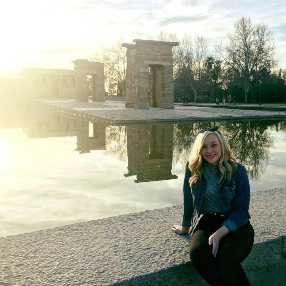 Meet your Posher, Laura
